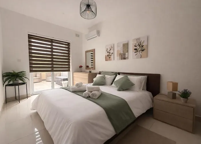 Central 1Br Sleep 4 Close To Valletta & St Julians Apartment