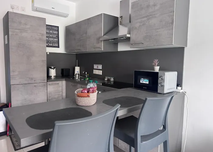 Apartment Central 1Br Sleep 4 Close To Valletta & St Julians